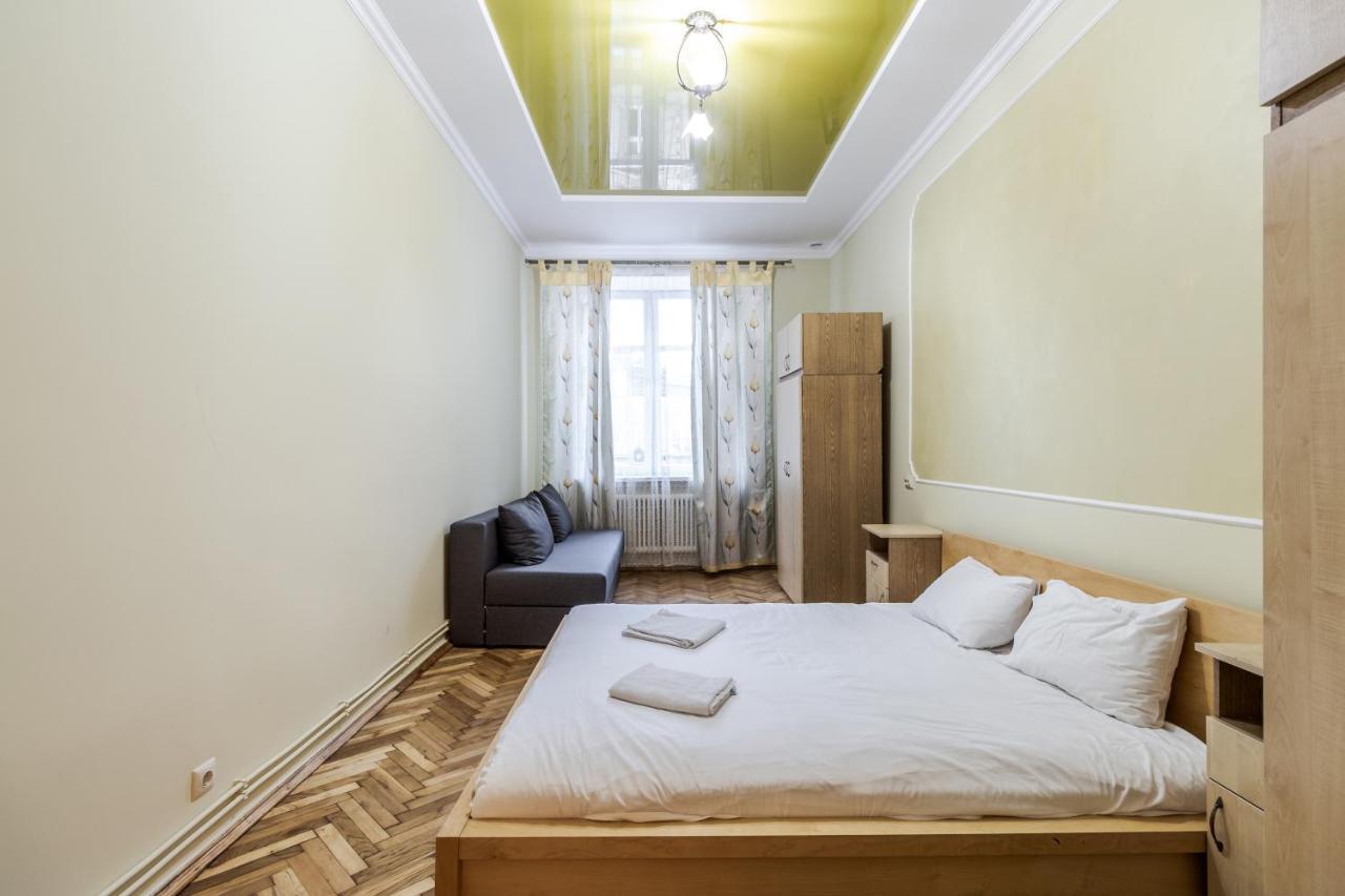 Akademika Hnatyuka Apartment Lviv Exterior foto