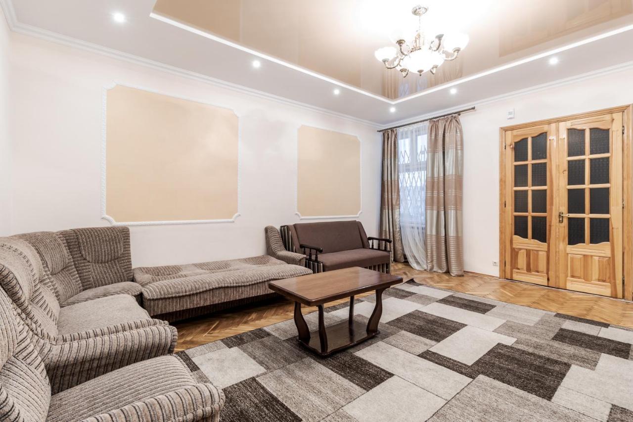 Akademika Hnatyuka Apartment Lviv Exterior foto