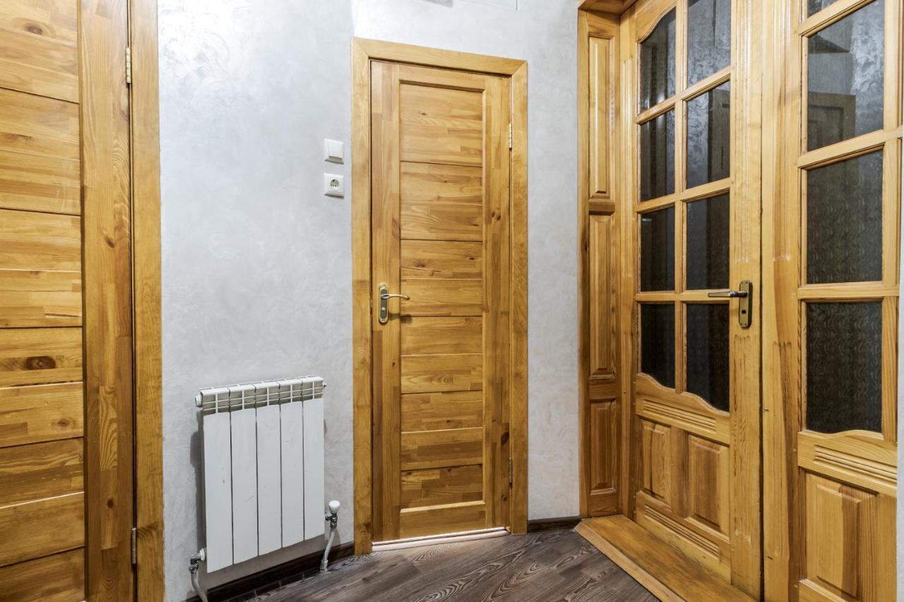 Akademika Hnatyuka Apartment Lviv Exterior foto